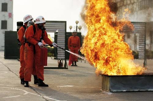 案例：消防在進(jìn)行滅火